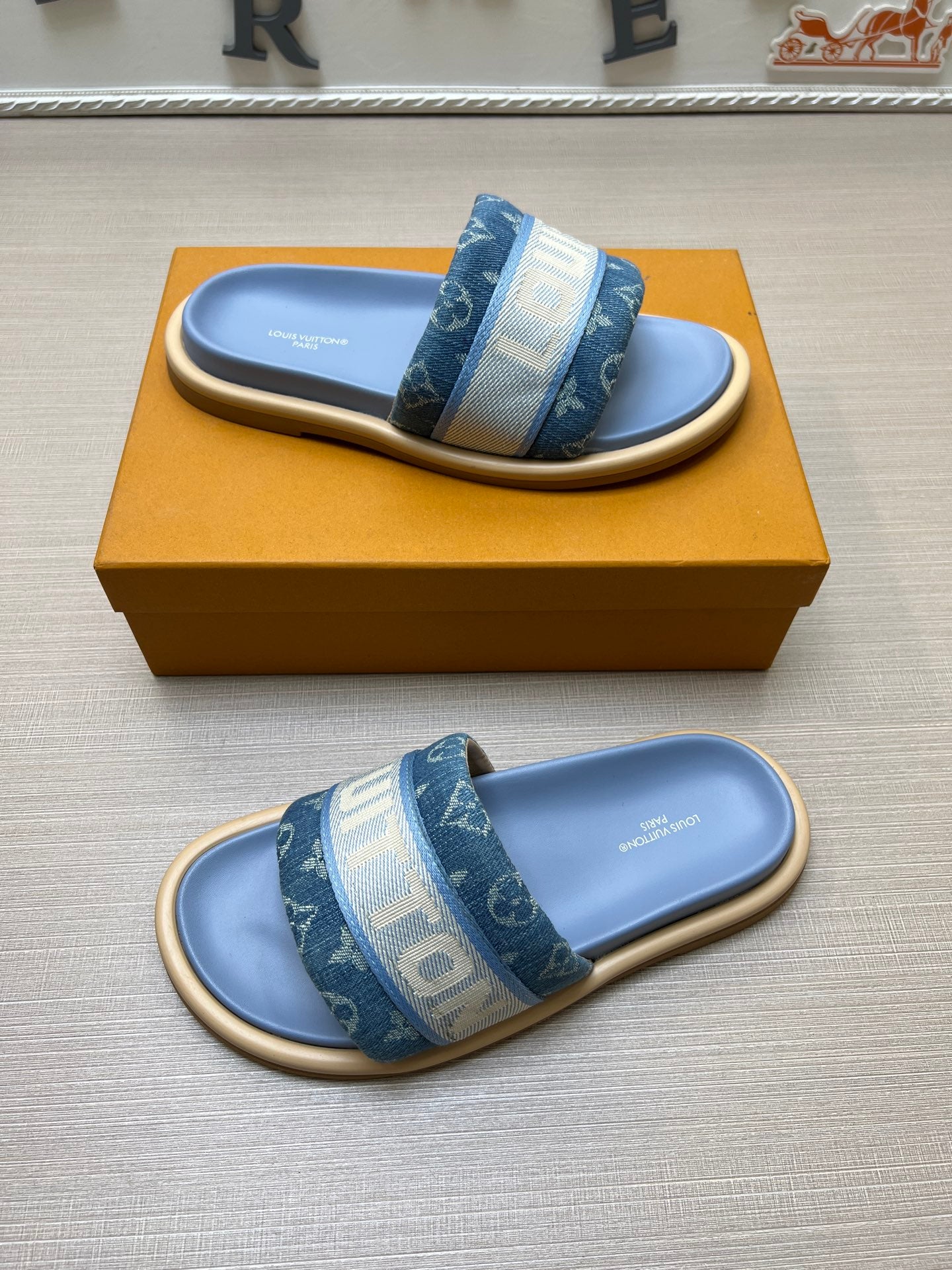 535ZE301ZDE Stylish Slippers