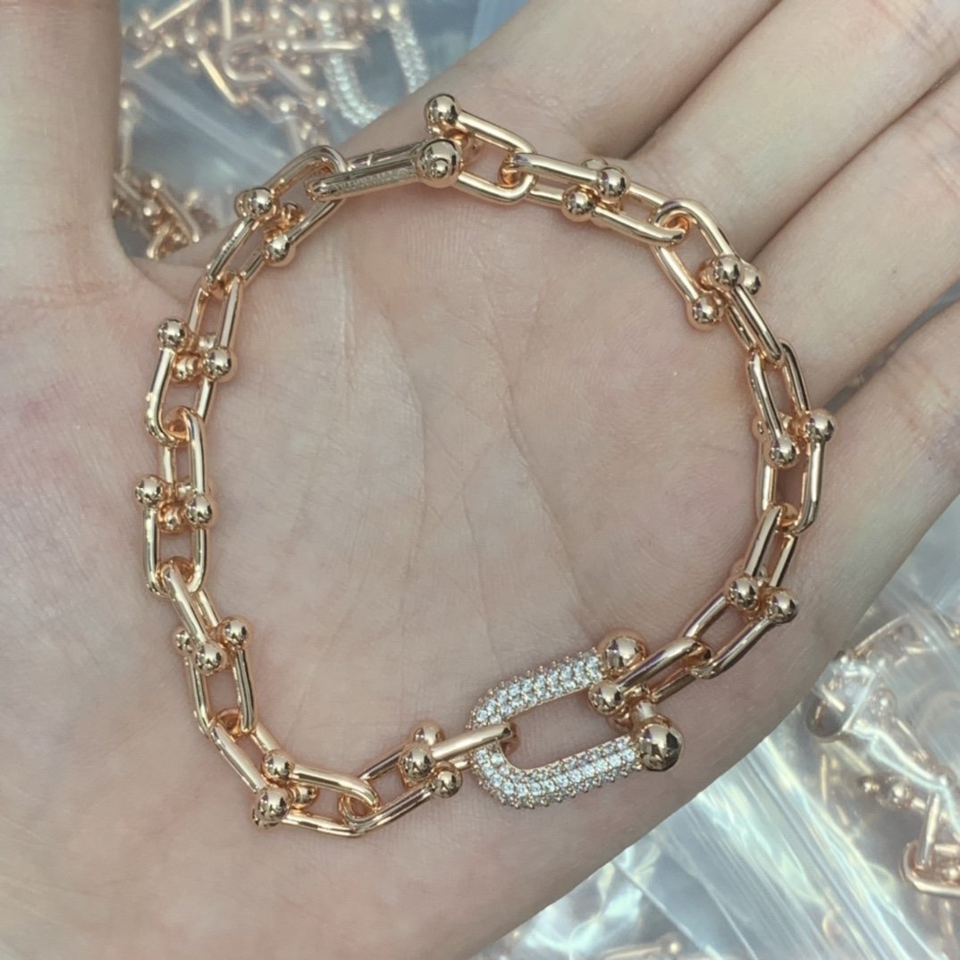 8XT31XDE Stylish Earring Bracelets Necklaces