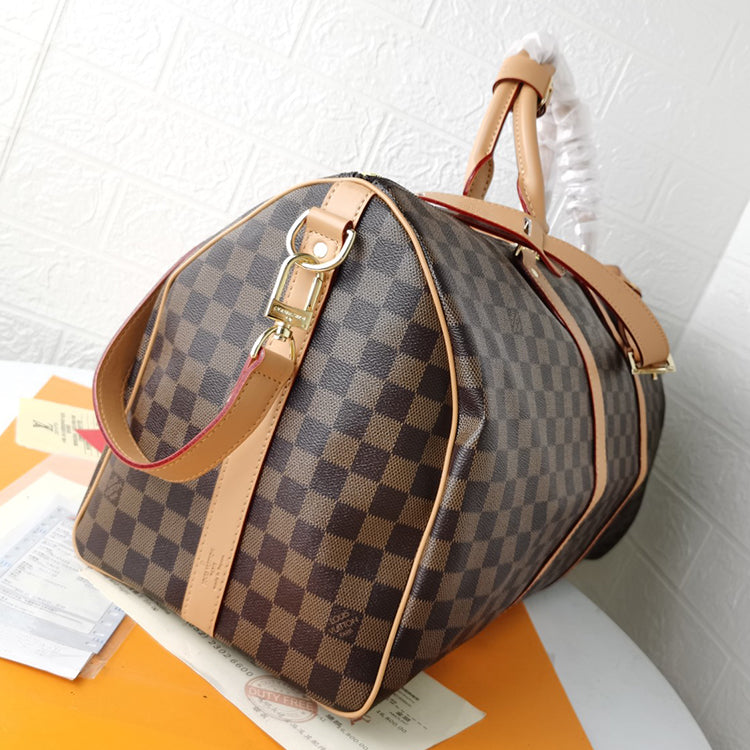 1E051BDE Stylish leather bag