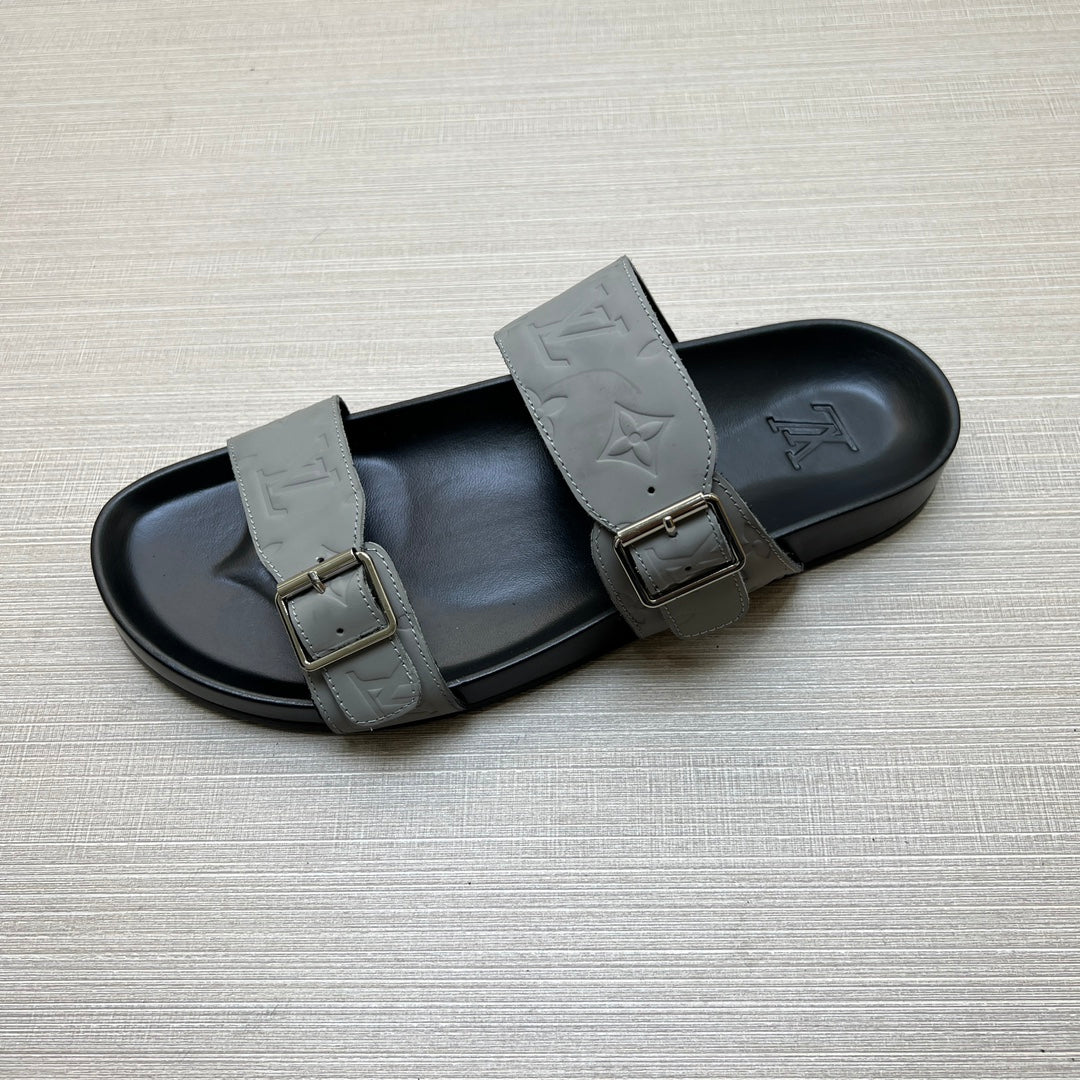 54E87ZDE Stylish slippers