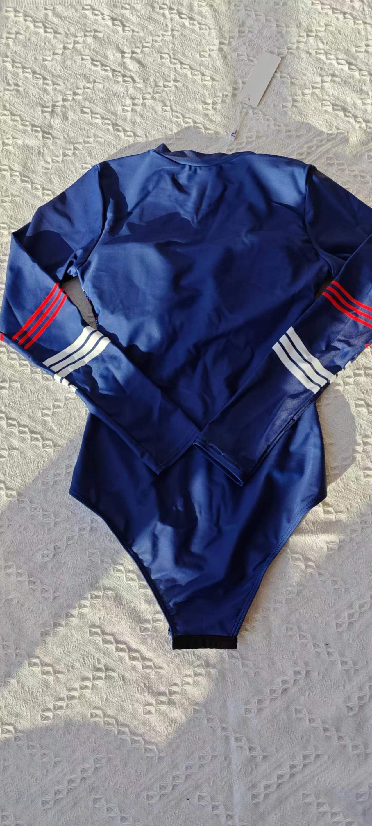 14D6YDE Stylishr Long sleeve swimsuit