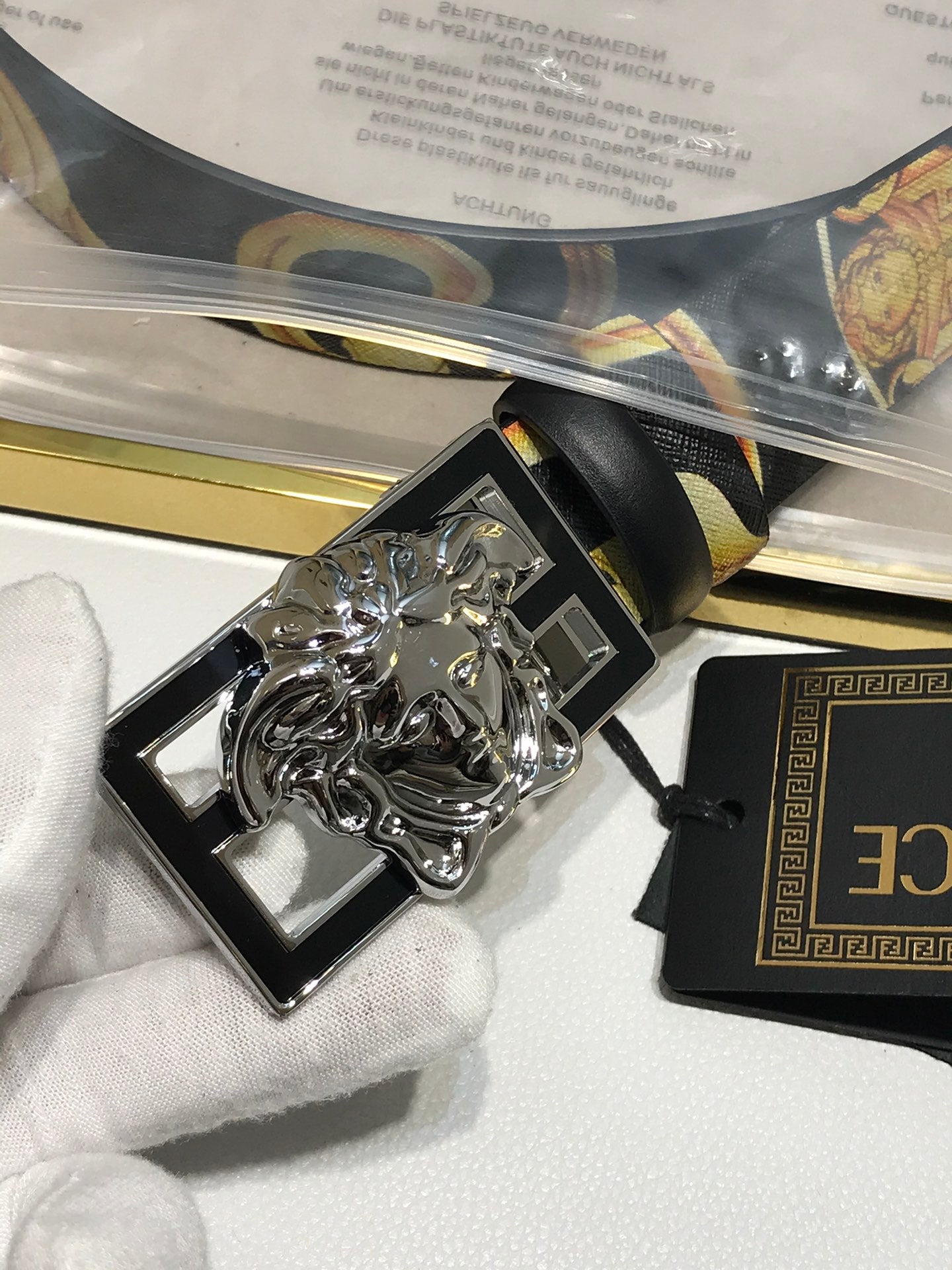 14V82PDE Stylish High quality belt With full package