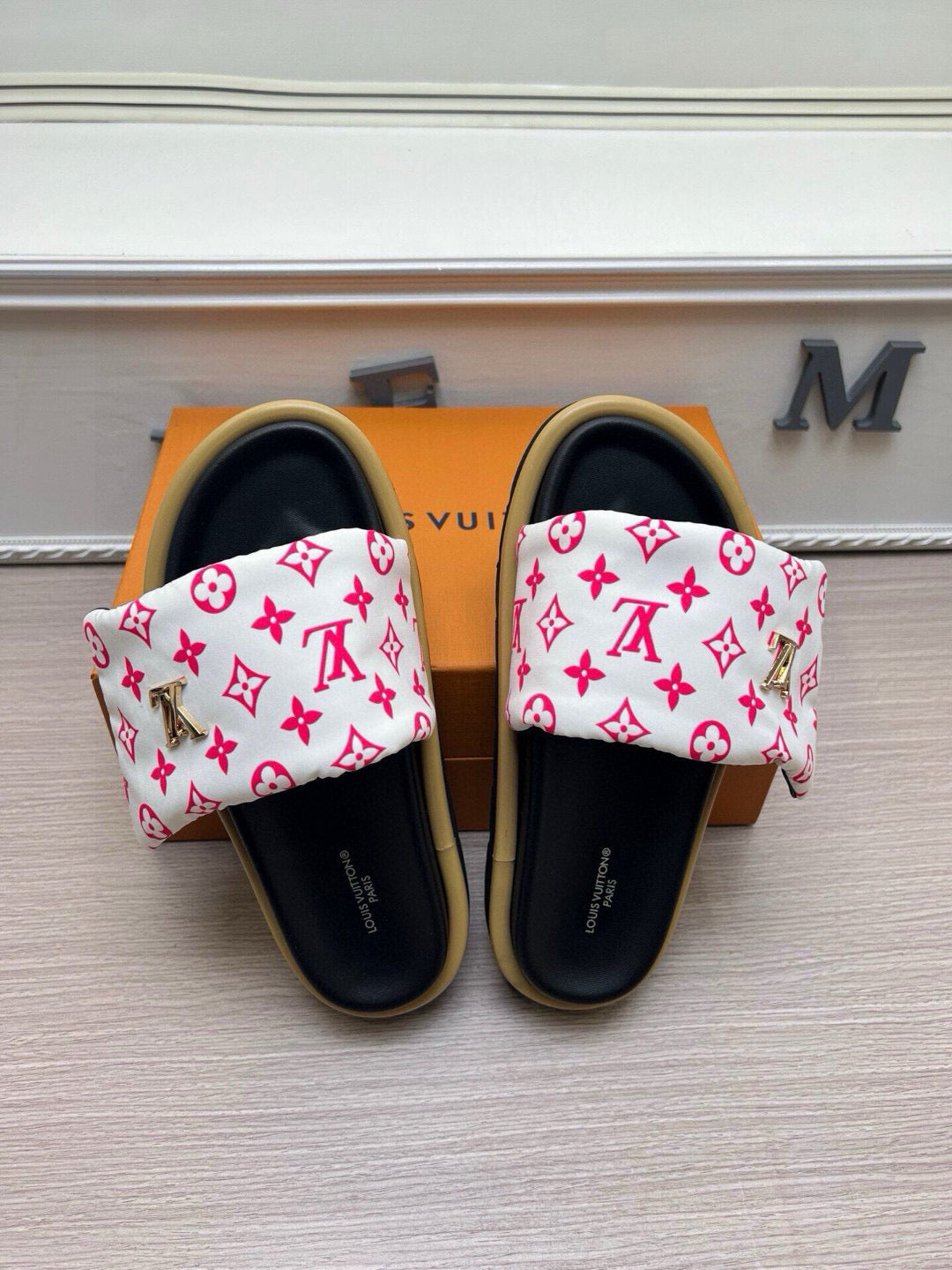 5QE10ZDE Stylish Slippers