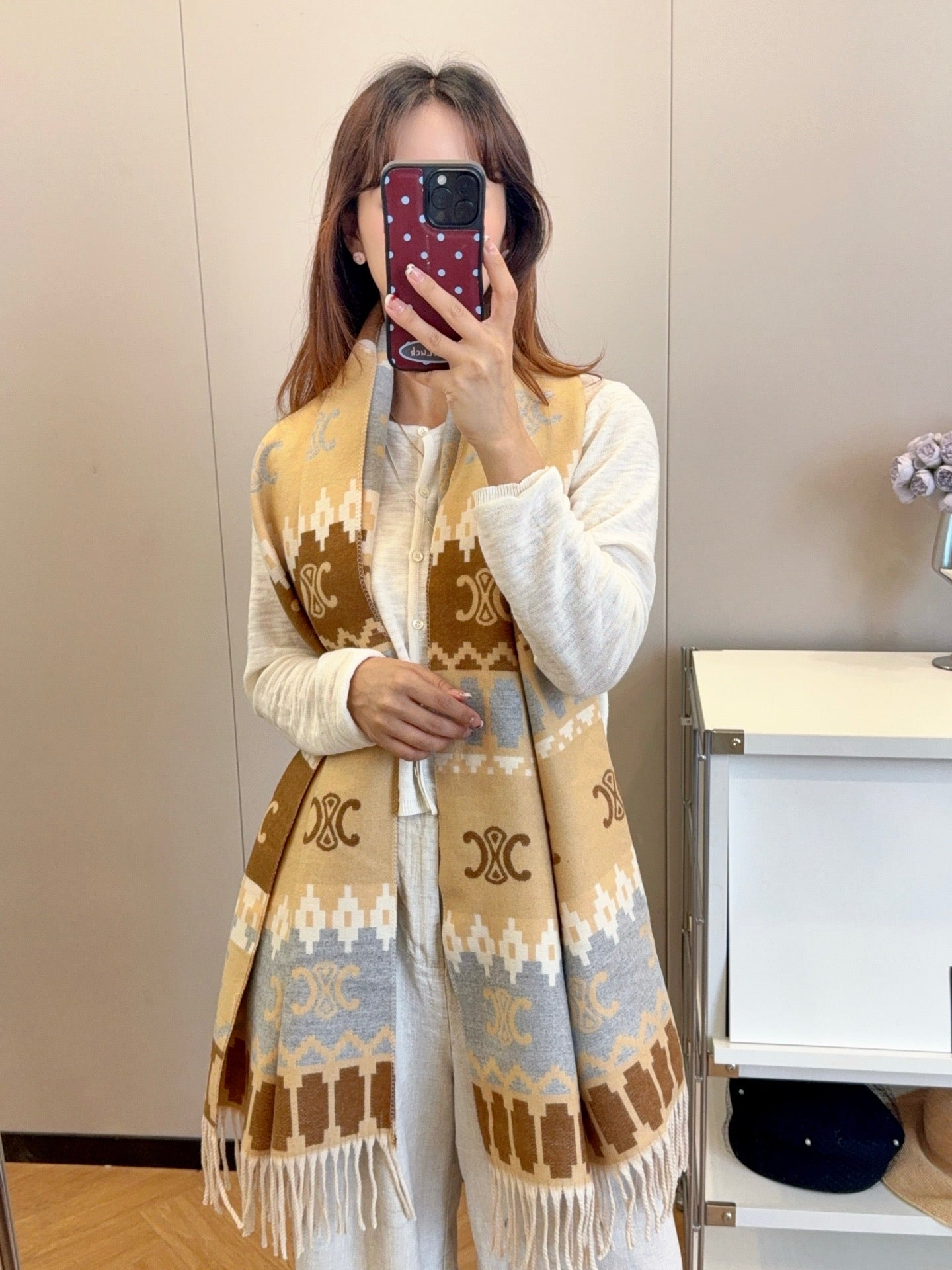 185ZN61WDE Stylish Winter Scarves