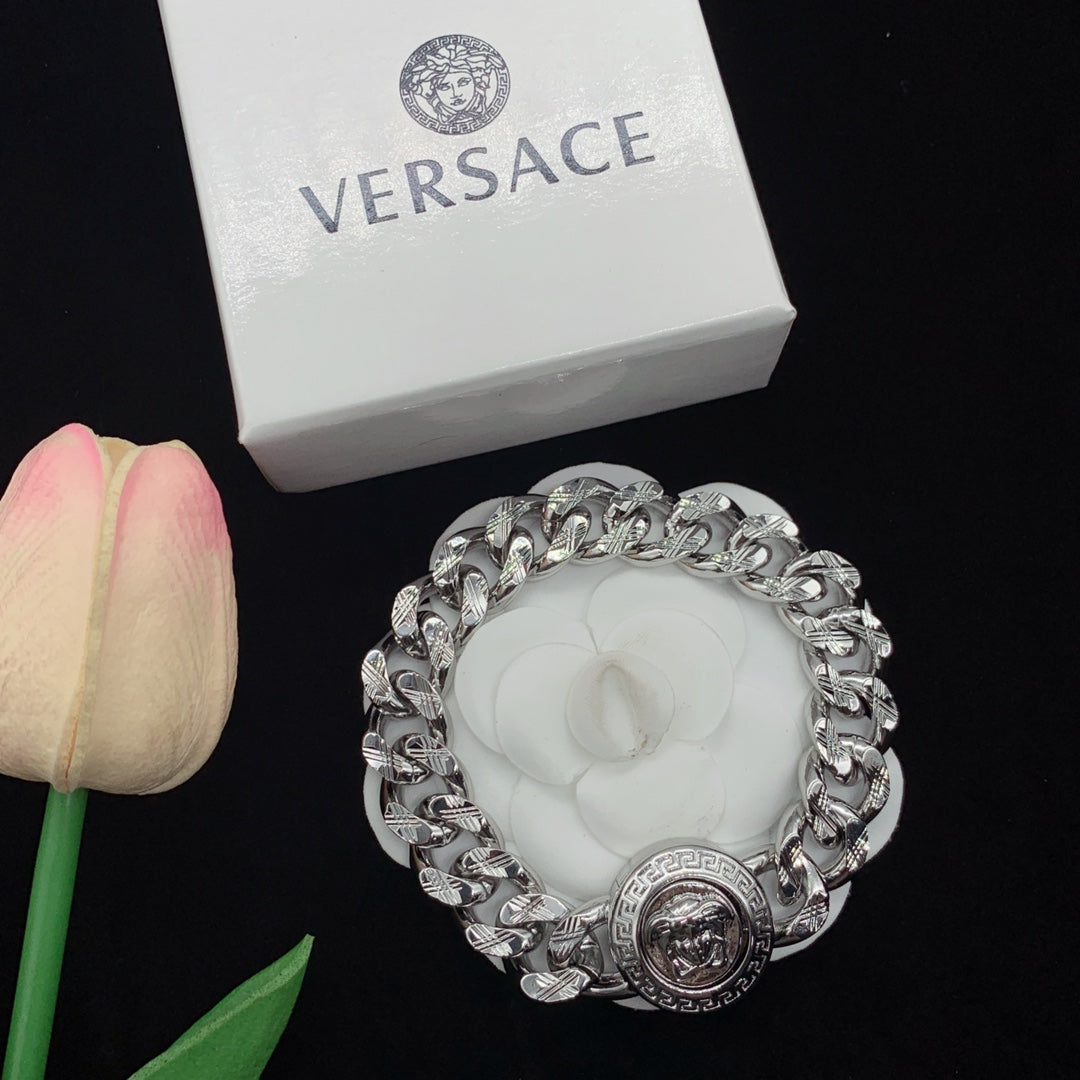14V118XDE Stylish Necklaces