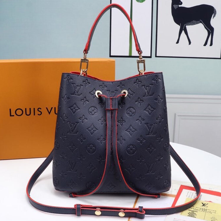 1E81BDE Stylish leather bag