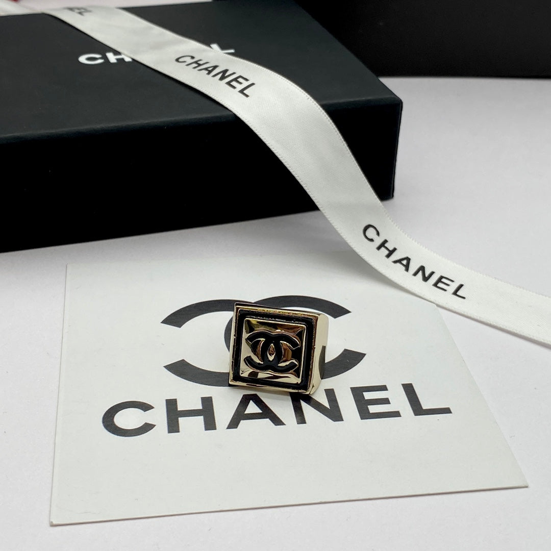 14C580JDE Stylish and high quality Earrings