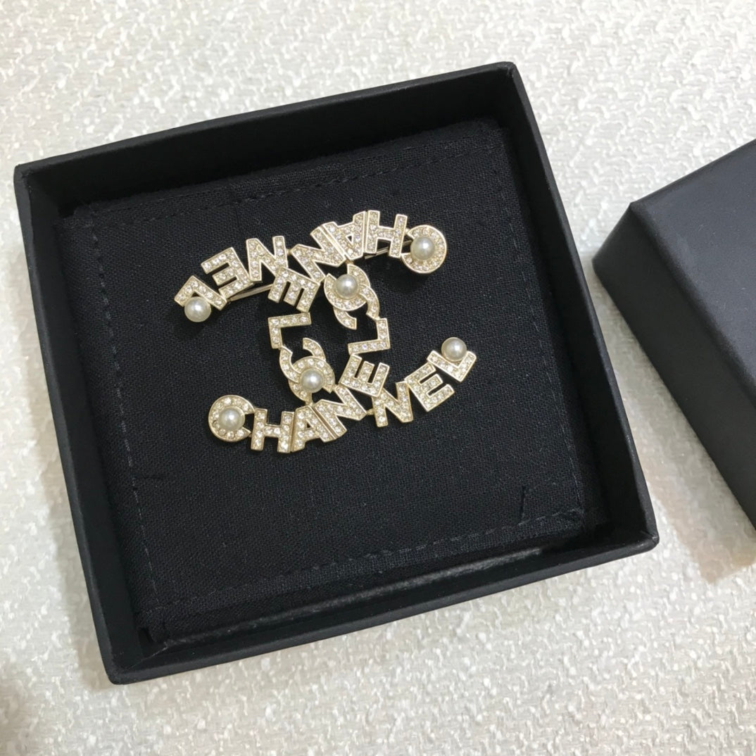 14C382XDE Stylish Brooch