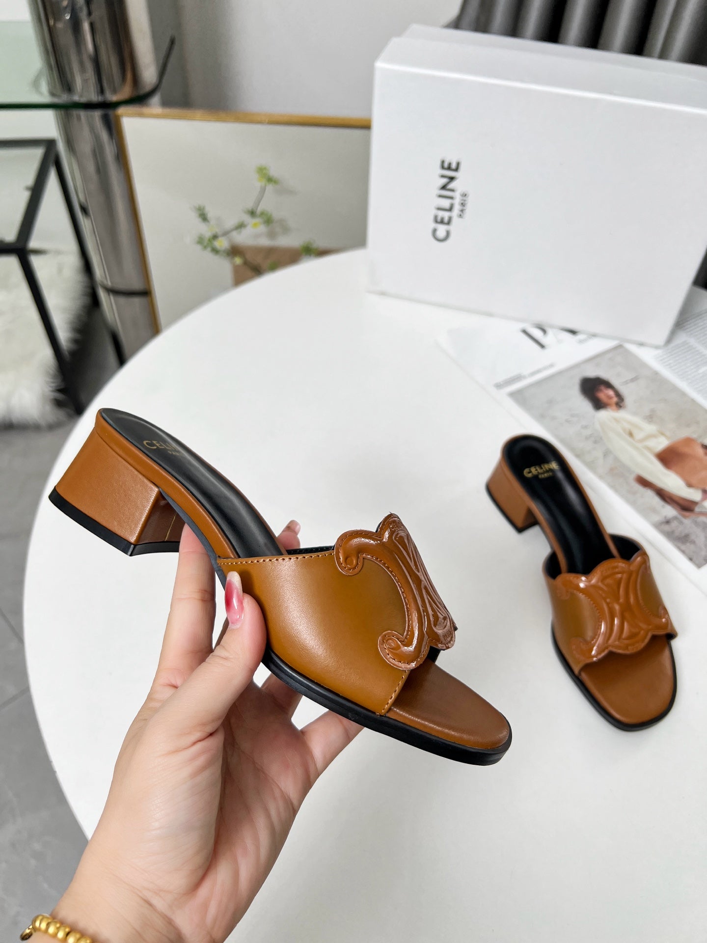 255QA51ZDE Stylish leather shoes