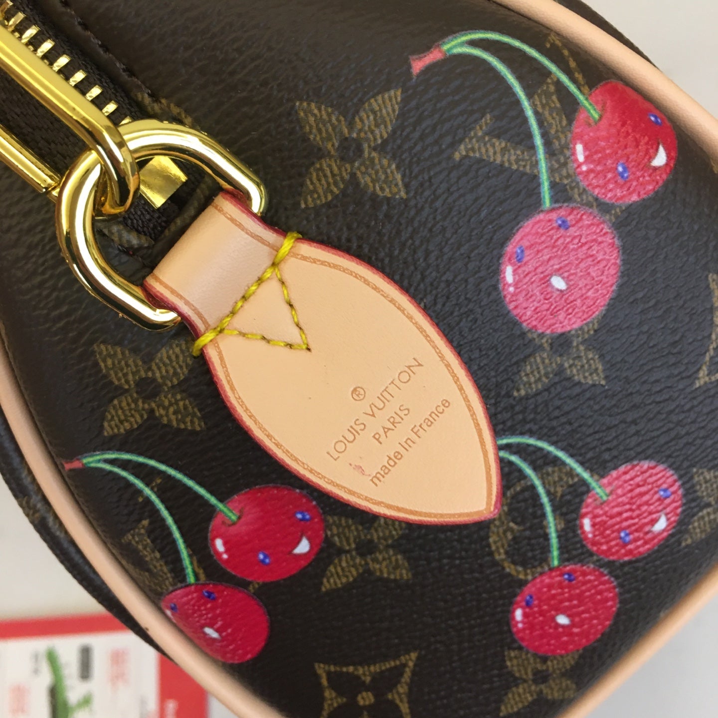 15RE28BDE Stylish bag