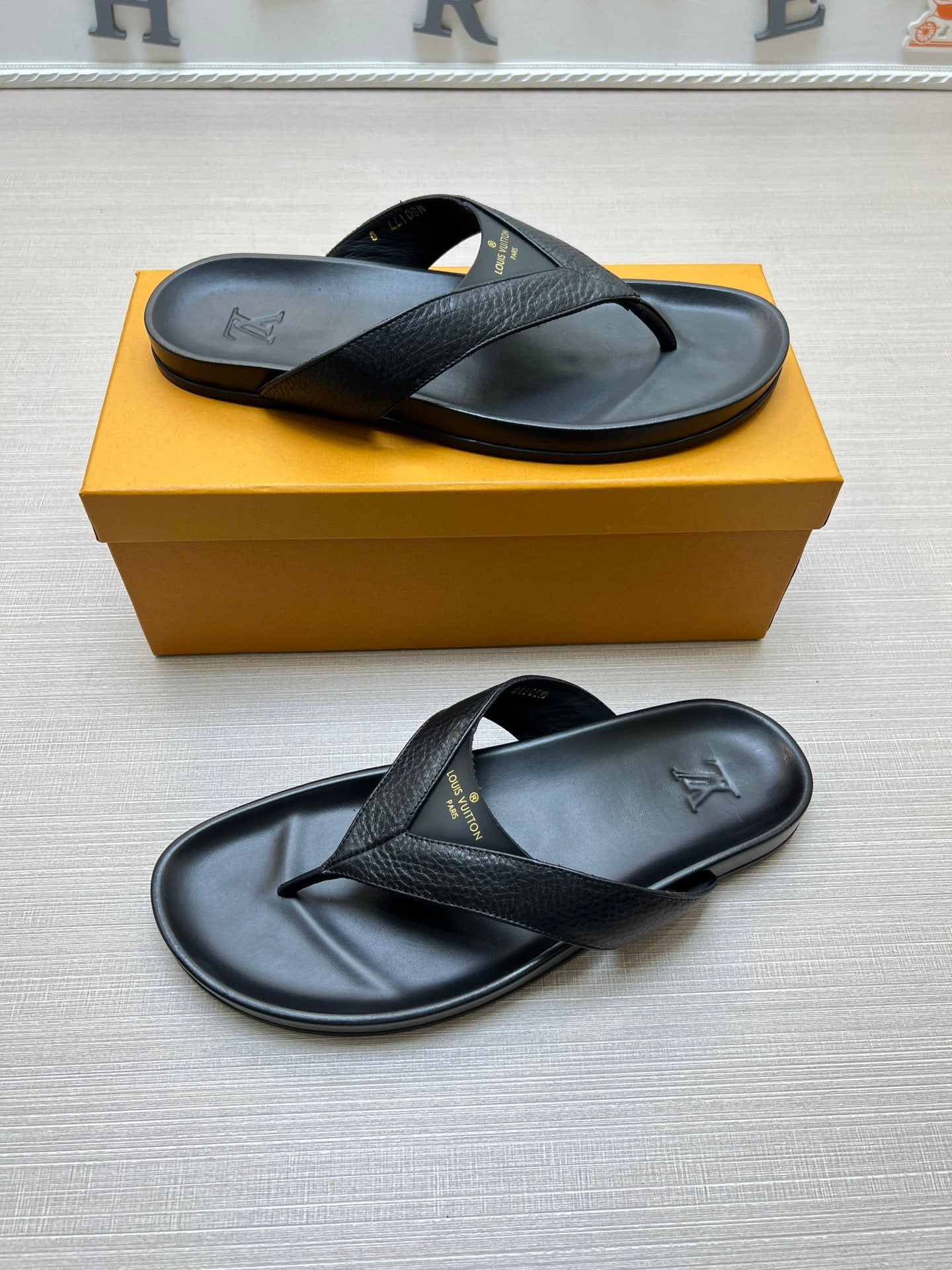 54E85ZDE Stylish slippers