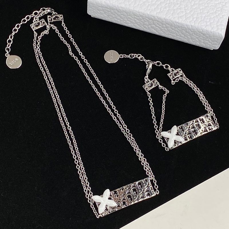 3D722XDE Stylish Bracelets