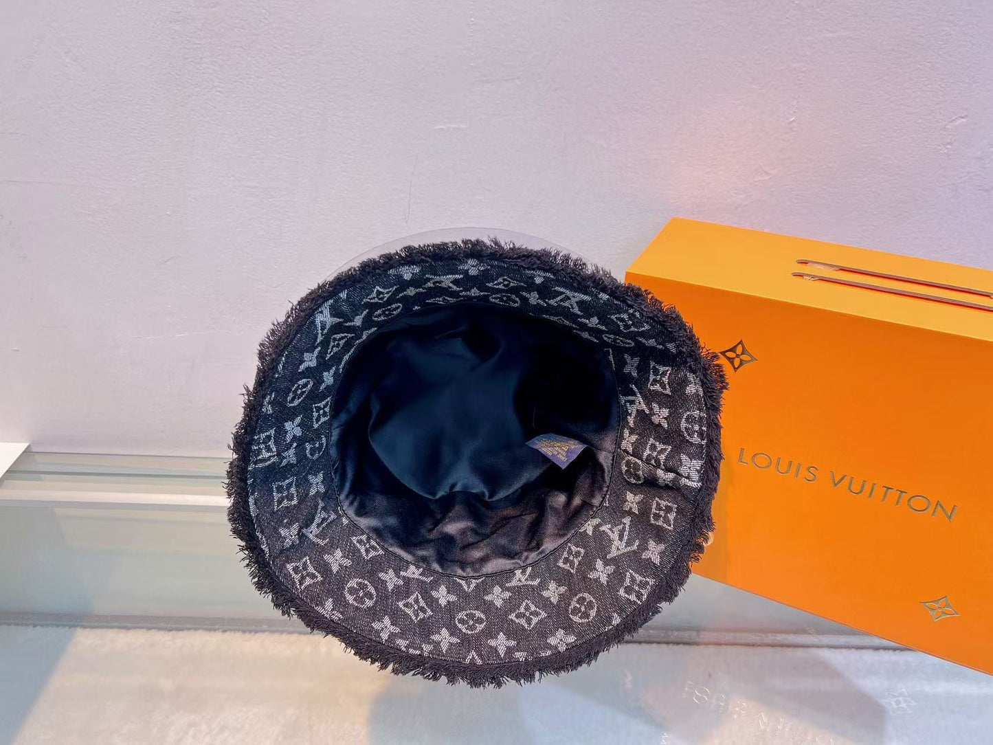 125ZE510MDE Stylish hats