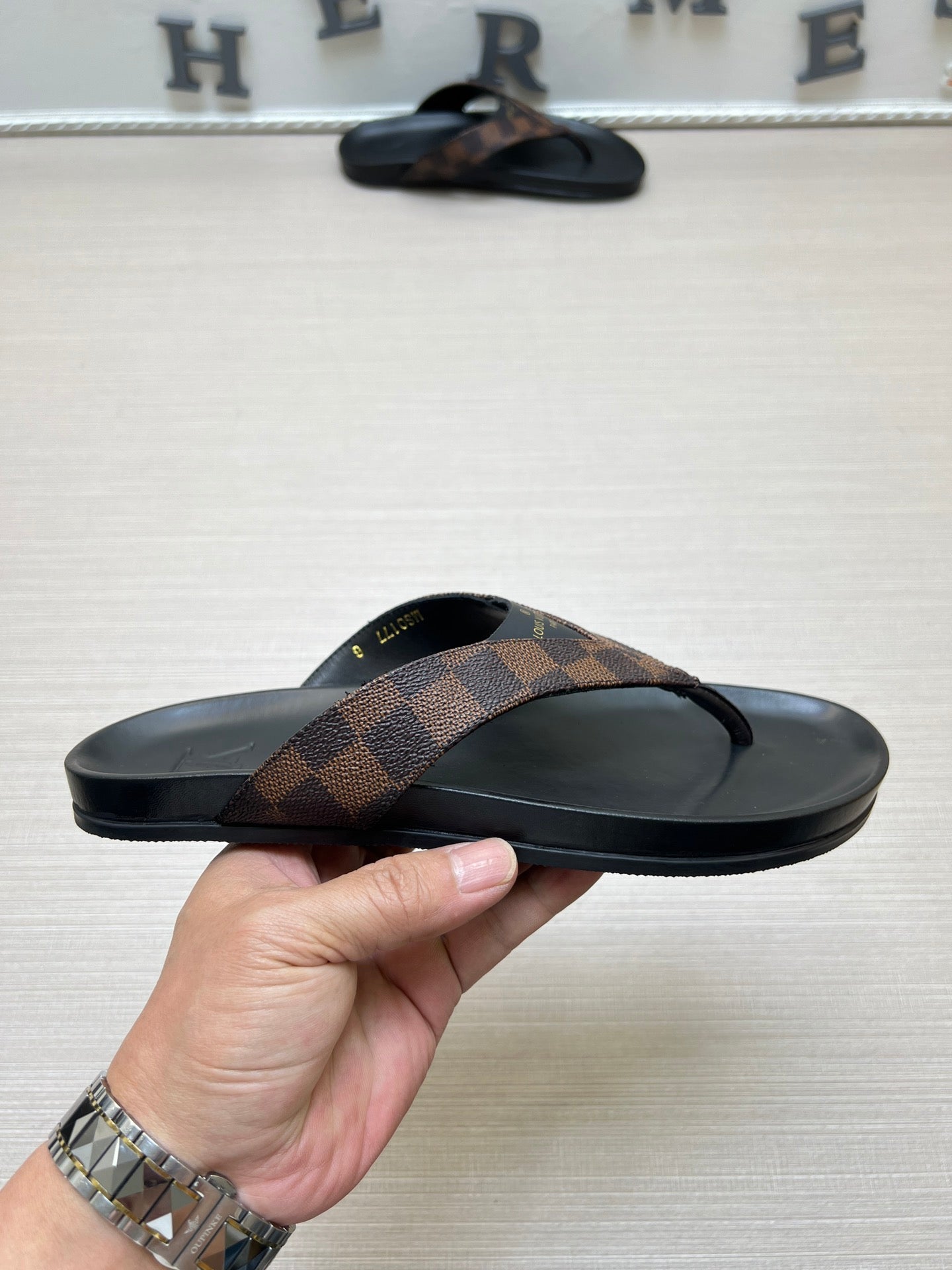 54E85ZDE Stylish slippers