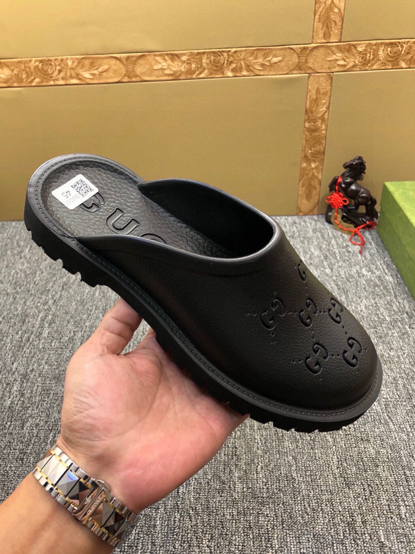 54B26ZDE Stylish slippers