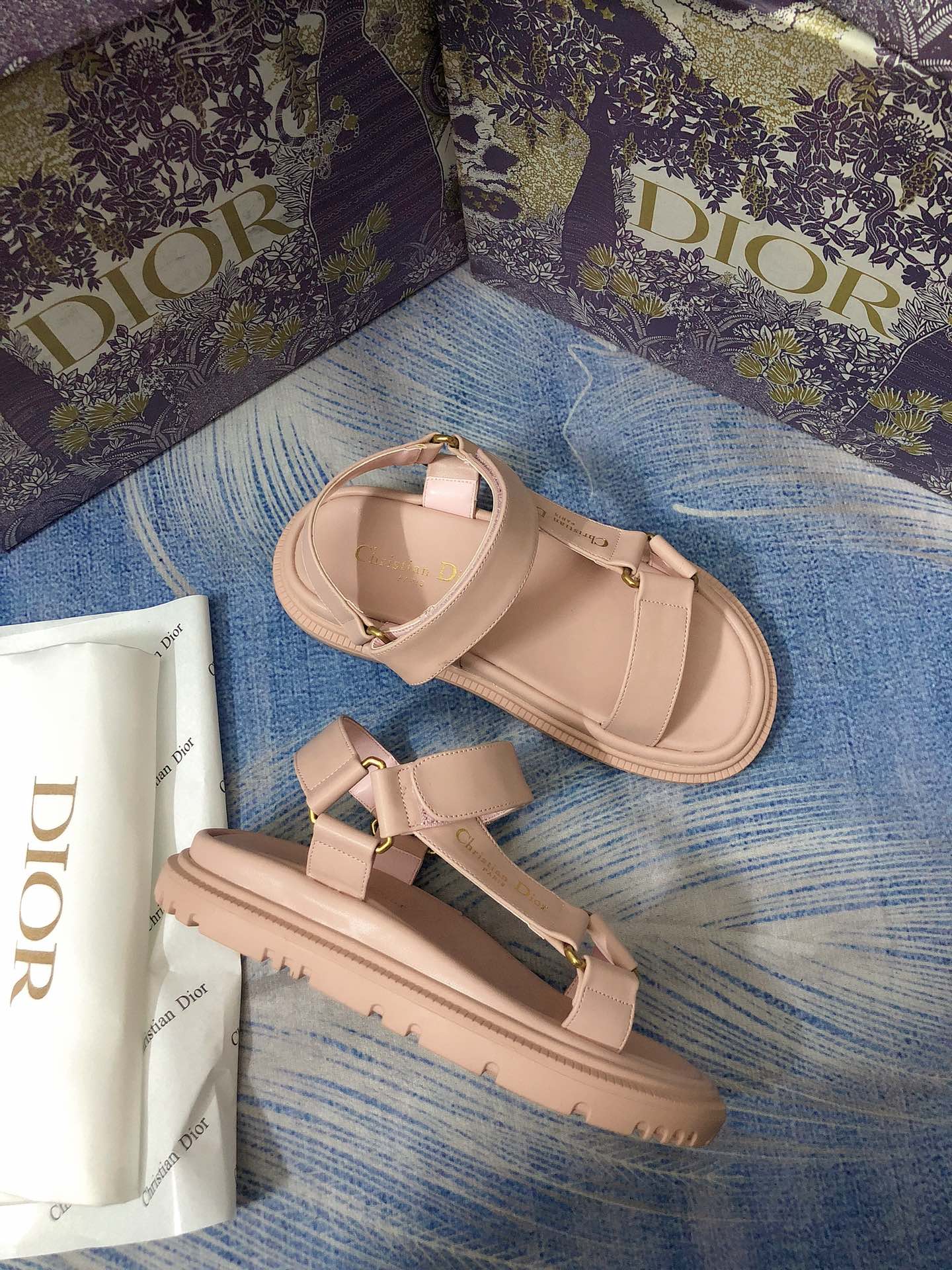 14D8ZDE Stylish sandals