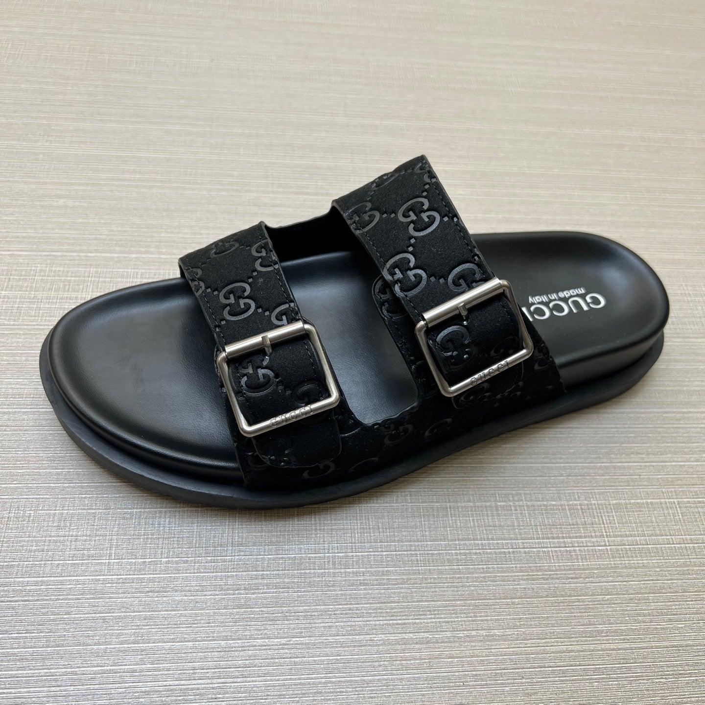 5QB15ZDE Stylish Slippers