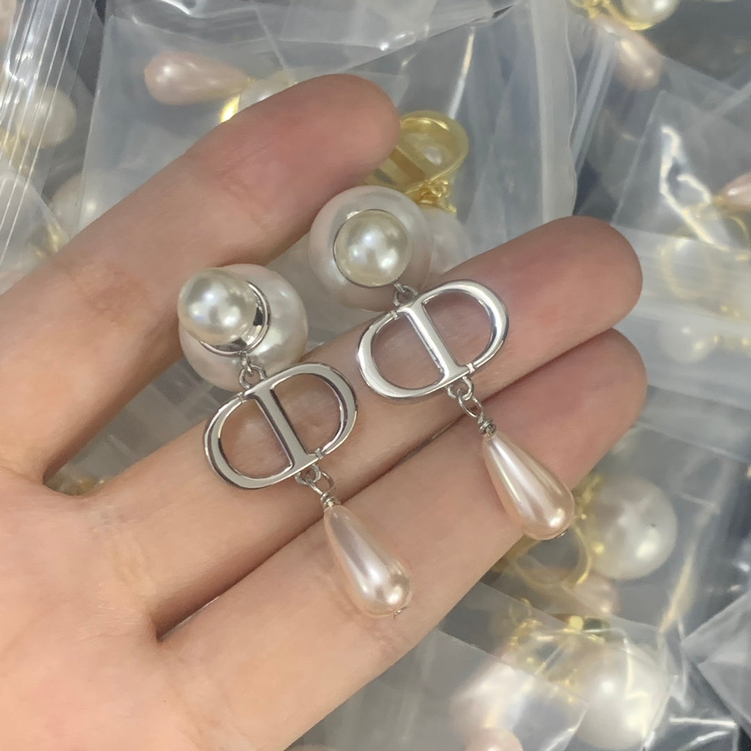 14D780EDE Stylish Earrings