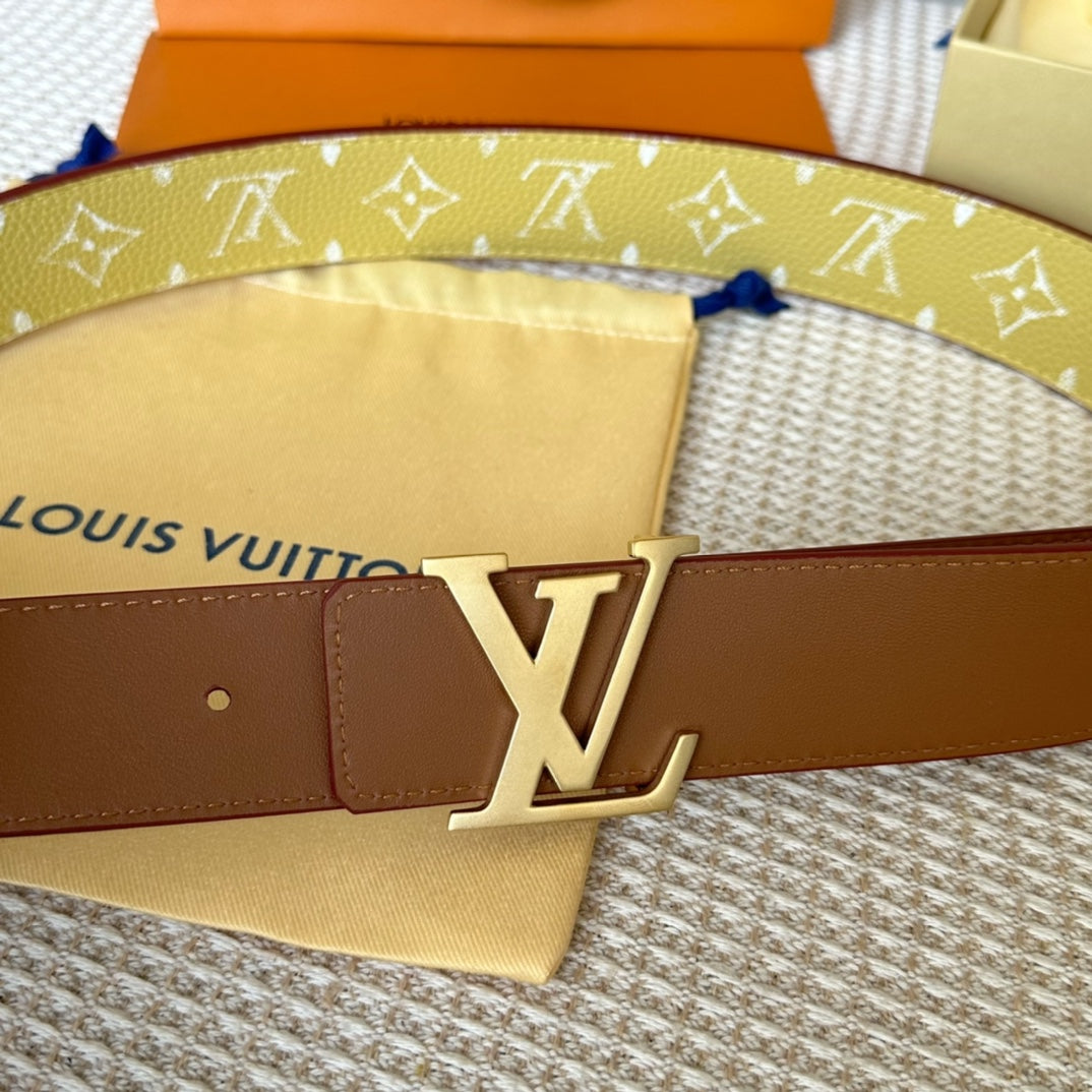 14E131PDE Stylish High quality belt With full package