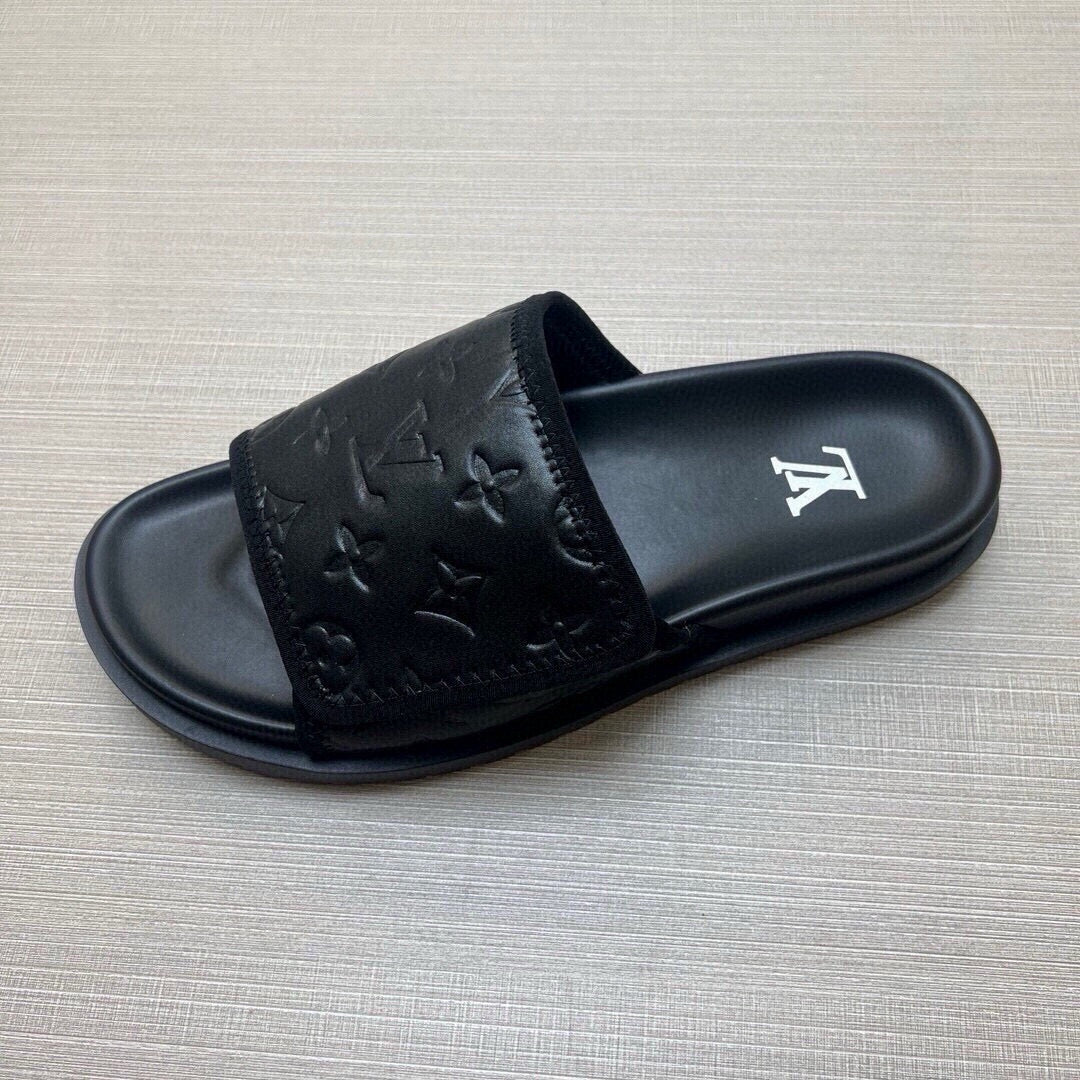 5QE5ZDE Stylish Slippers
