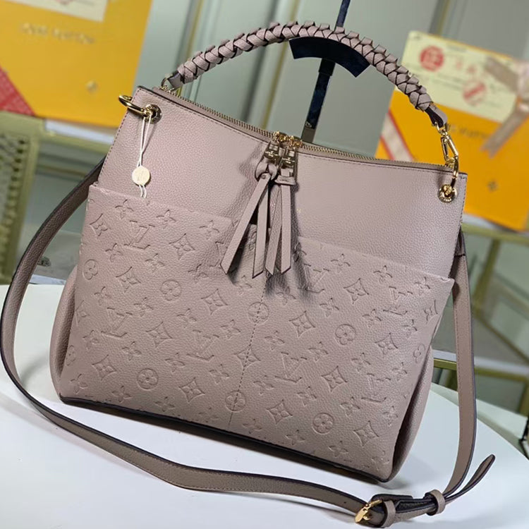 2E70BDE Stylish leather bag