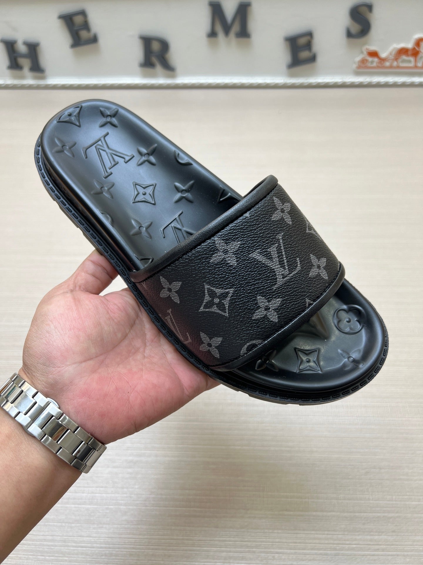 535ZE304ZDE Stylish Slippers