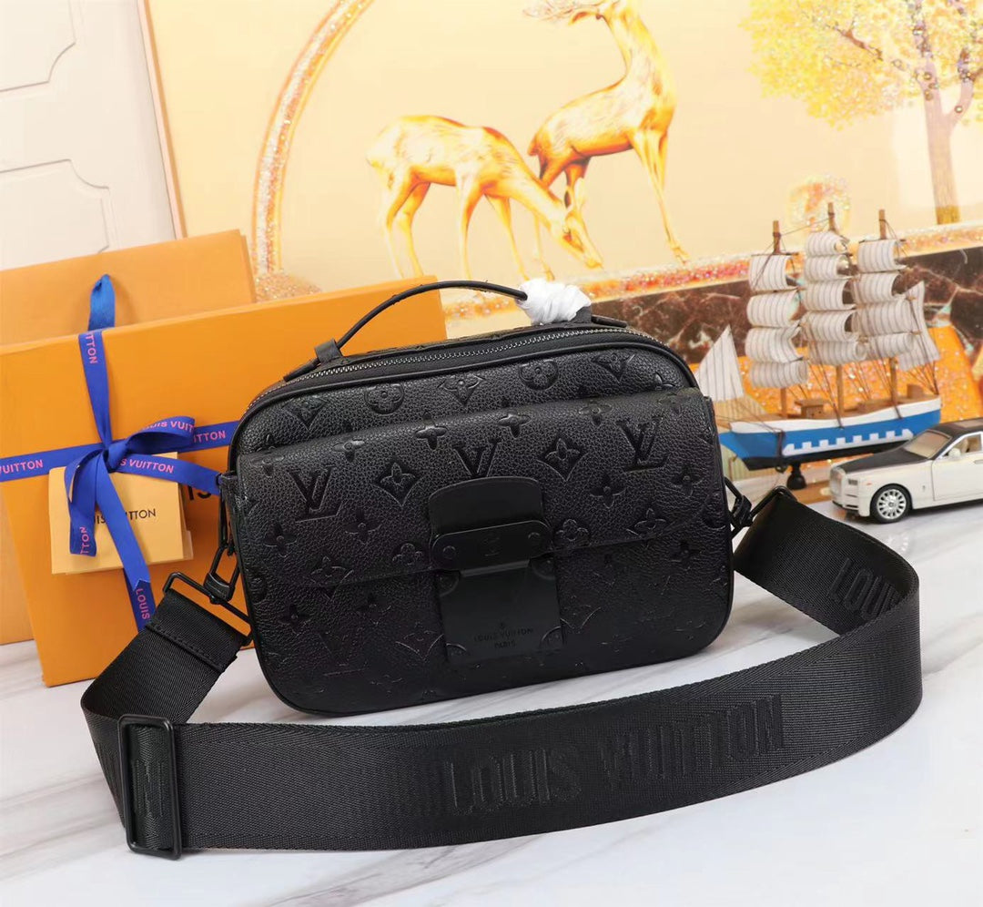 2XE137BDE Stylish leather bag