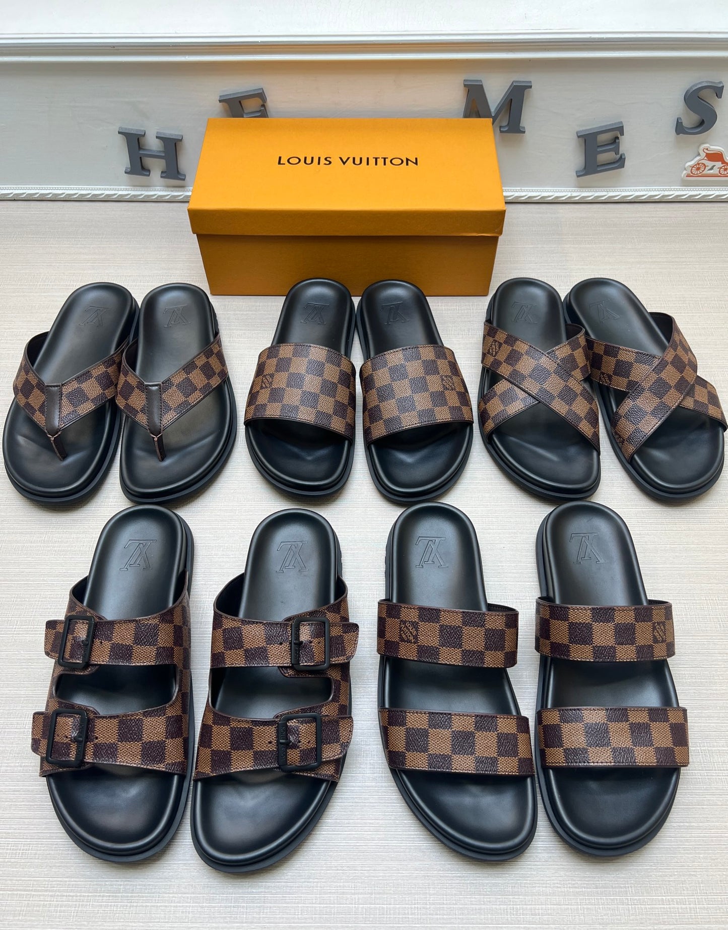 54E60ZDE Stylish slippers