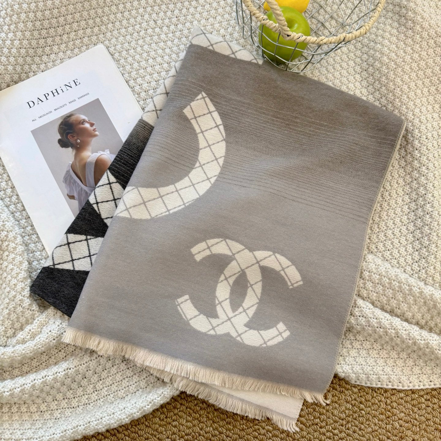 185ZC80WDE Stylish Winter Scarves