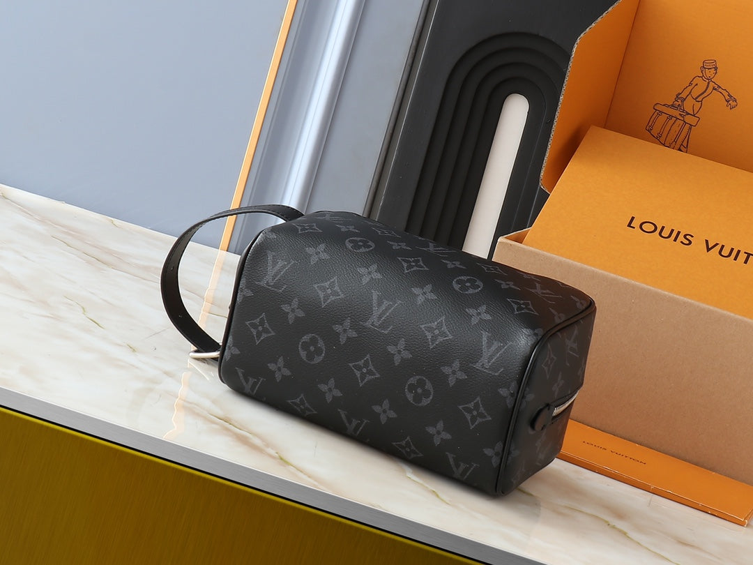 15RE69BDE Stylish leather bag