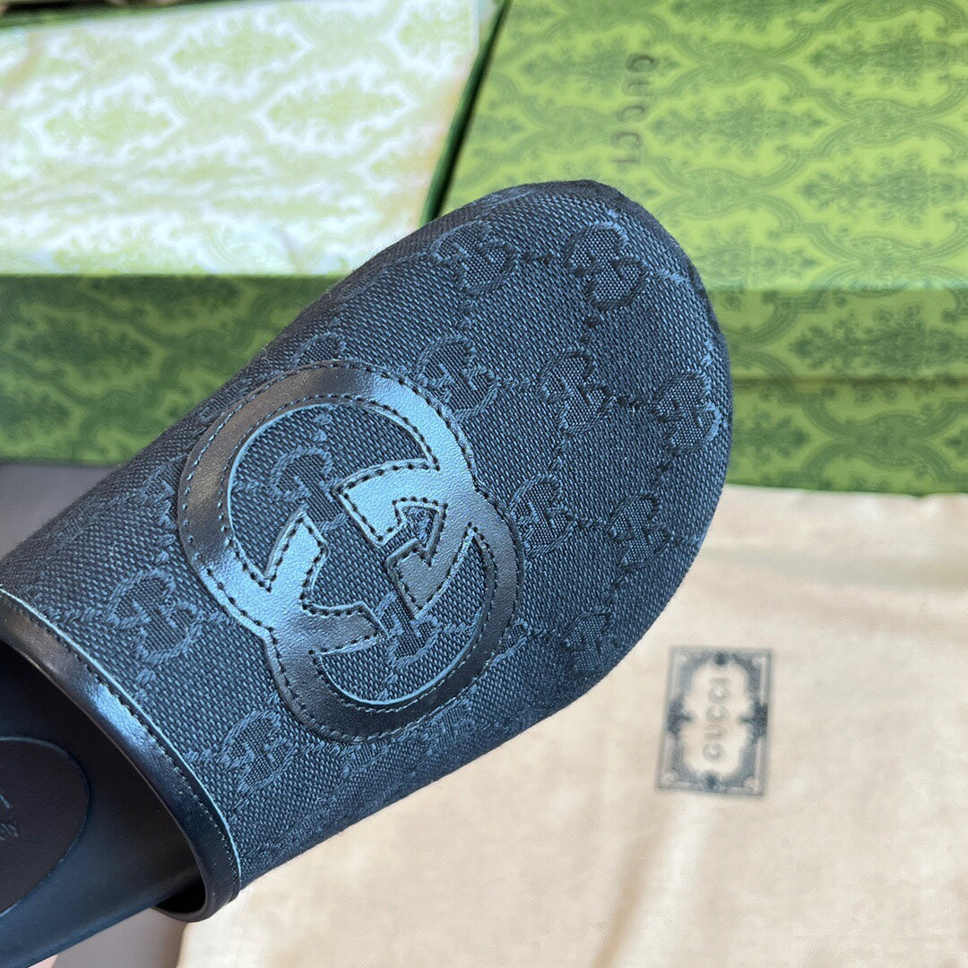 2YB26ZDE Stylish Slippers