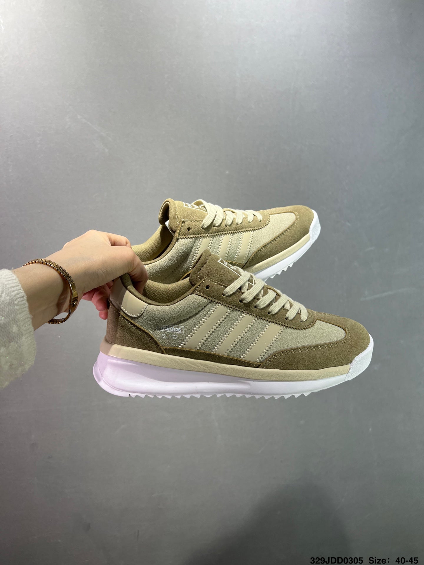 435ZA58ZDE Stylish shoes