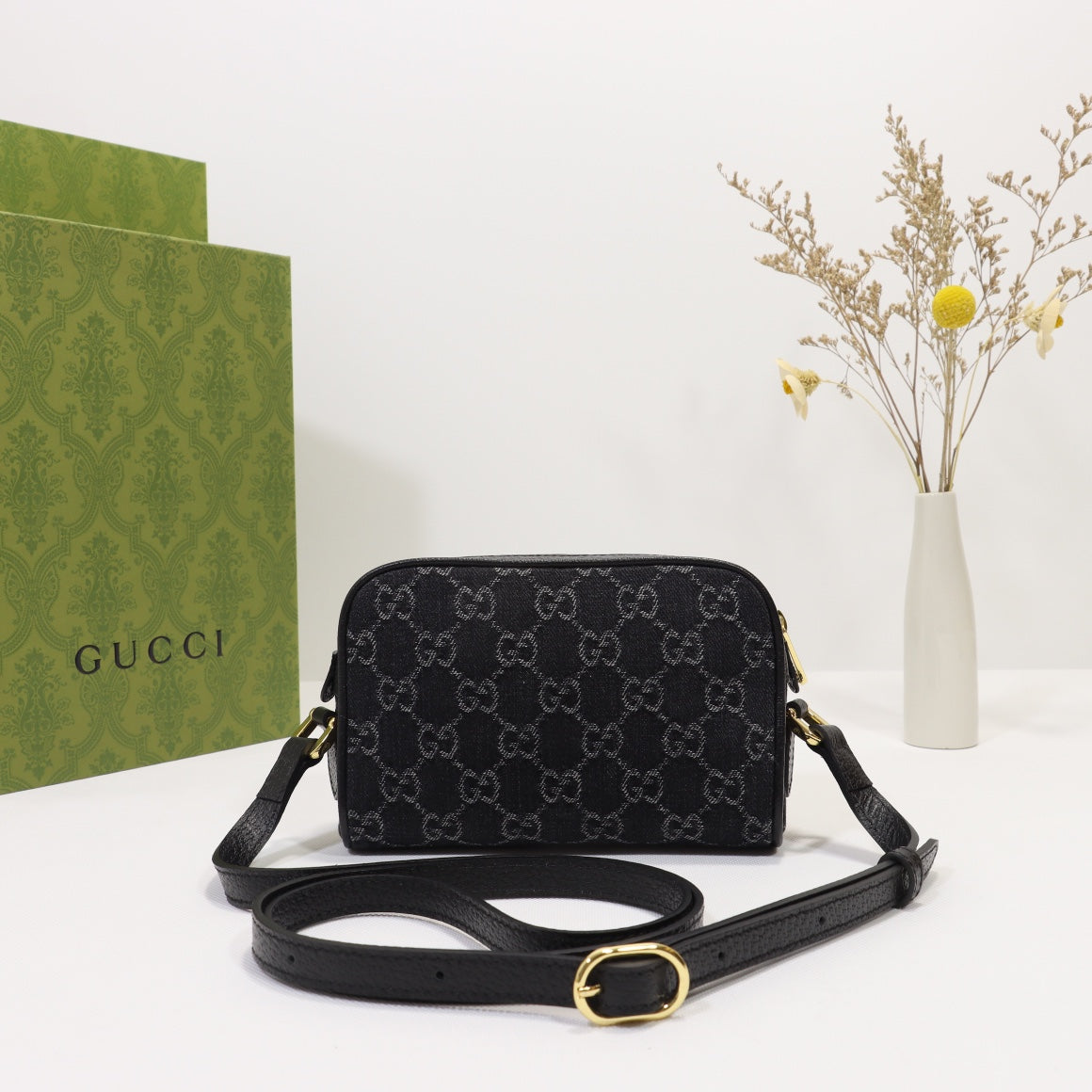 XB18BDE Stylish leather bag