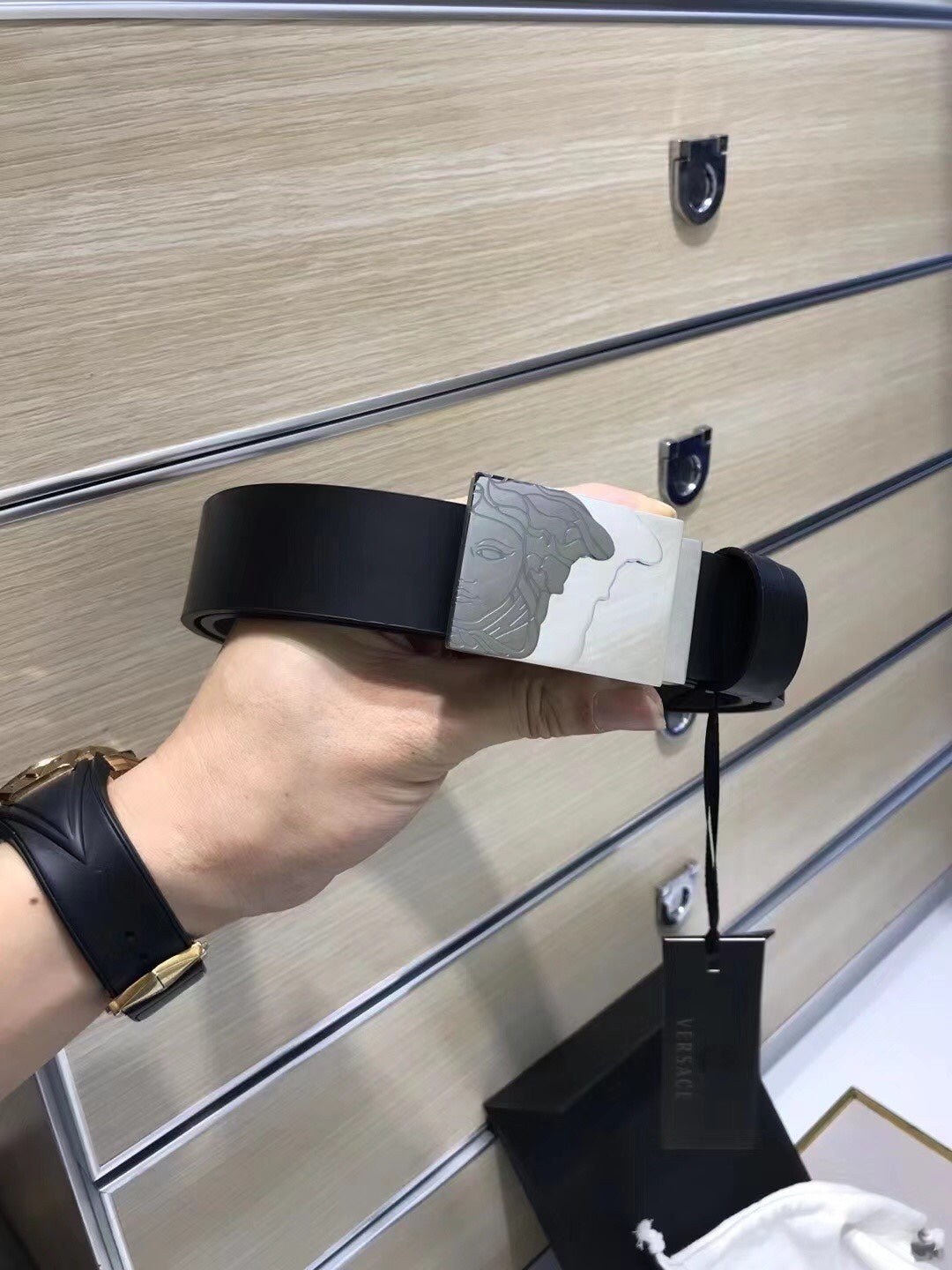 14V81PDE Stylish High quality belt With full package