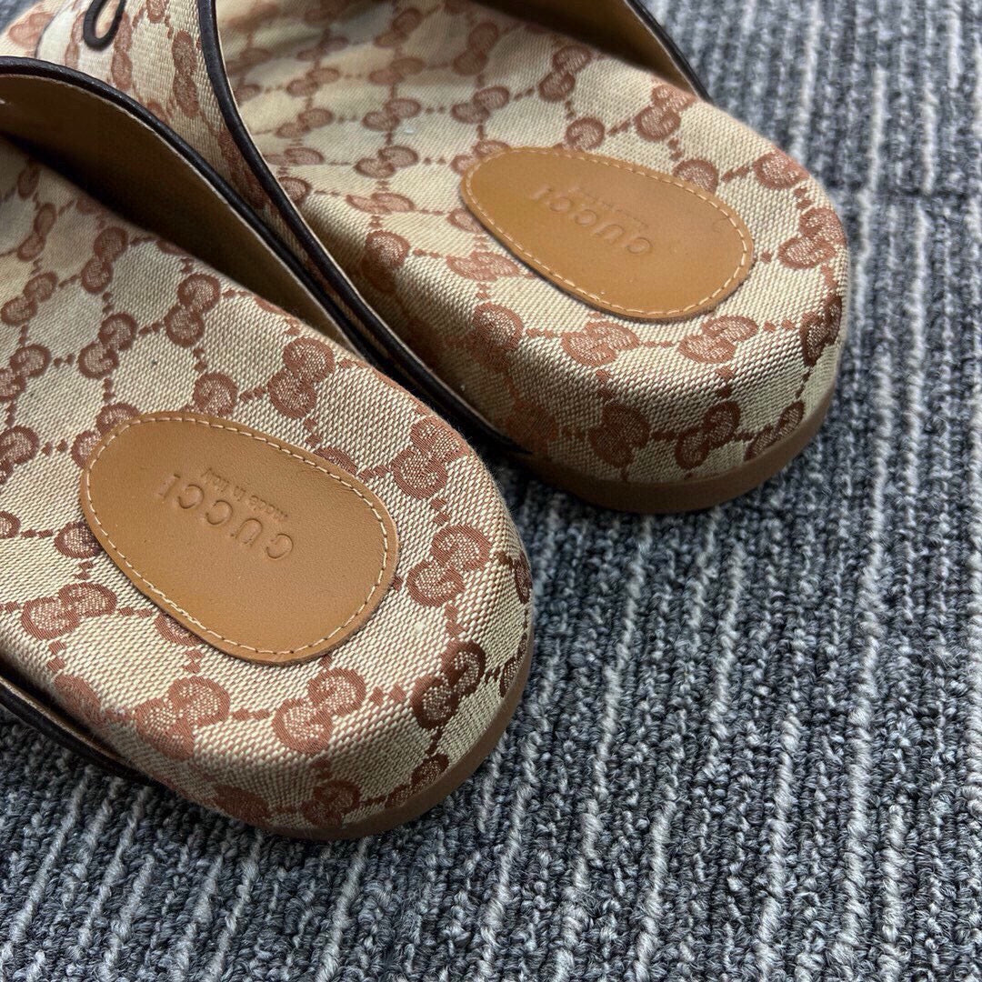 5QB17ZUE Popular shoes