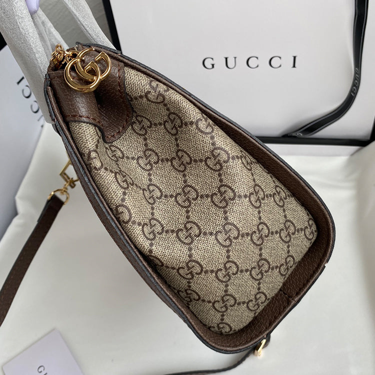 1B57BDE Stylish leather bag