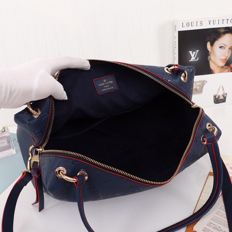 AE14BDE Stylish leather bag