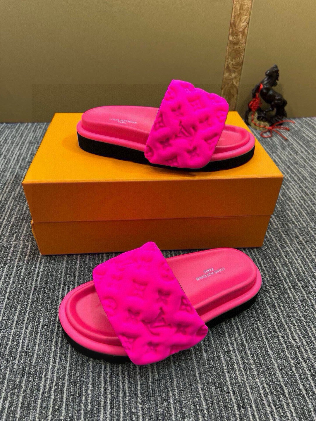 5QE13ZDE Stylish Slippers