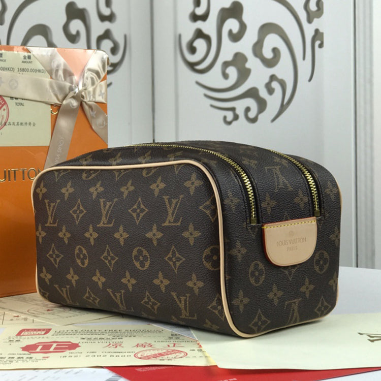 1E870BDE Stylish leather bag