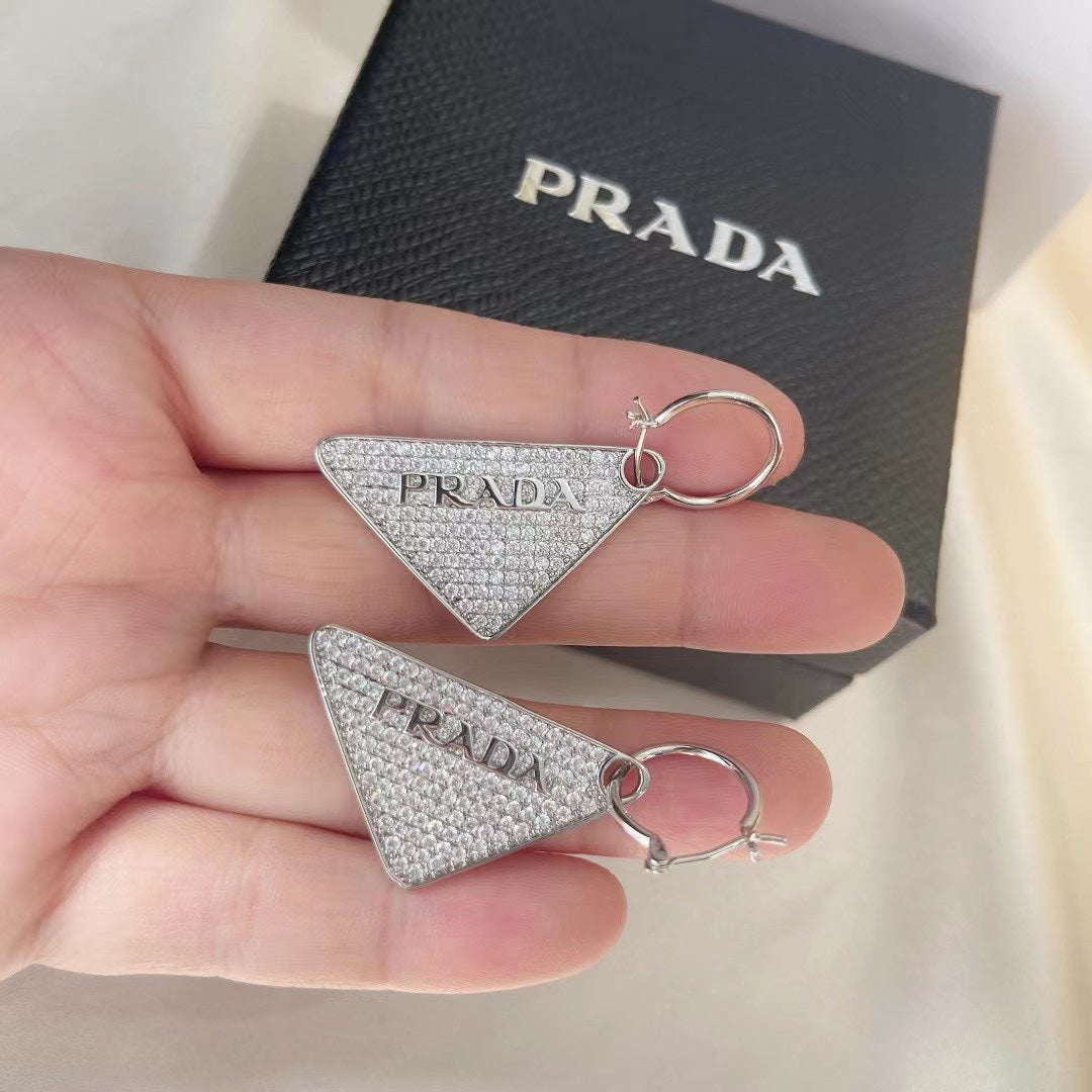 14PD515EDE Stylish Earrings