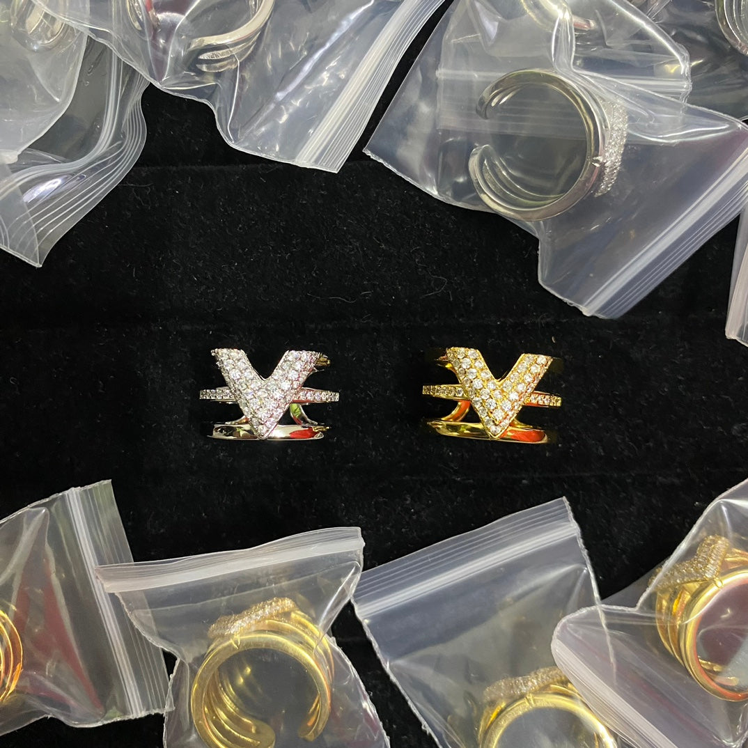 14E188JDE Stylish rings