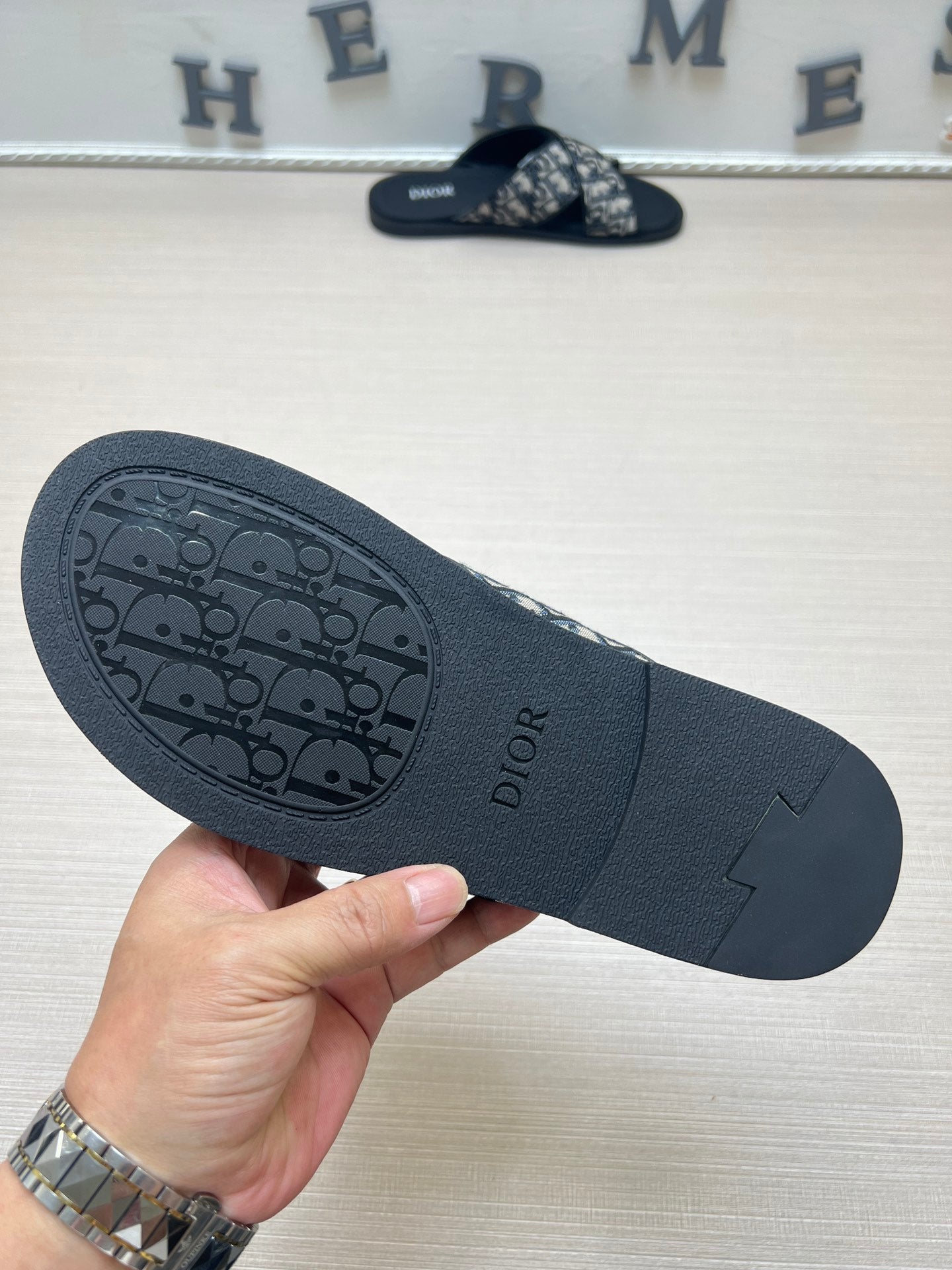 54D79ZDE Stylish slippers