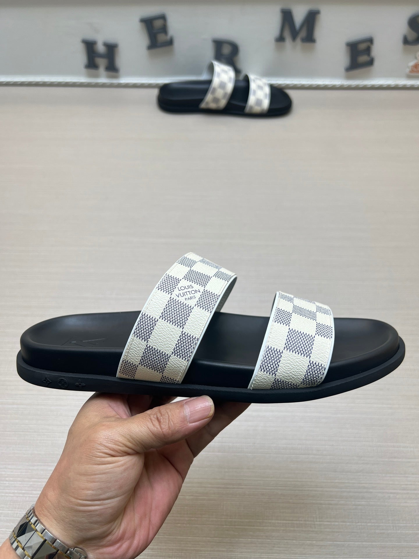 54E61ZDE Stylish slippers