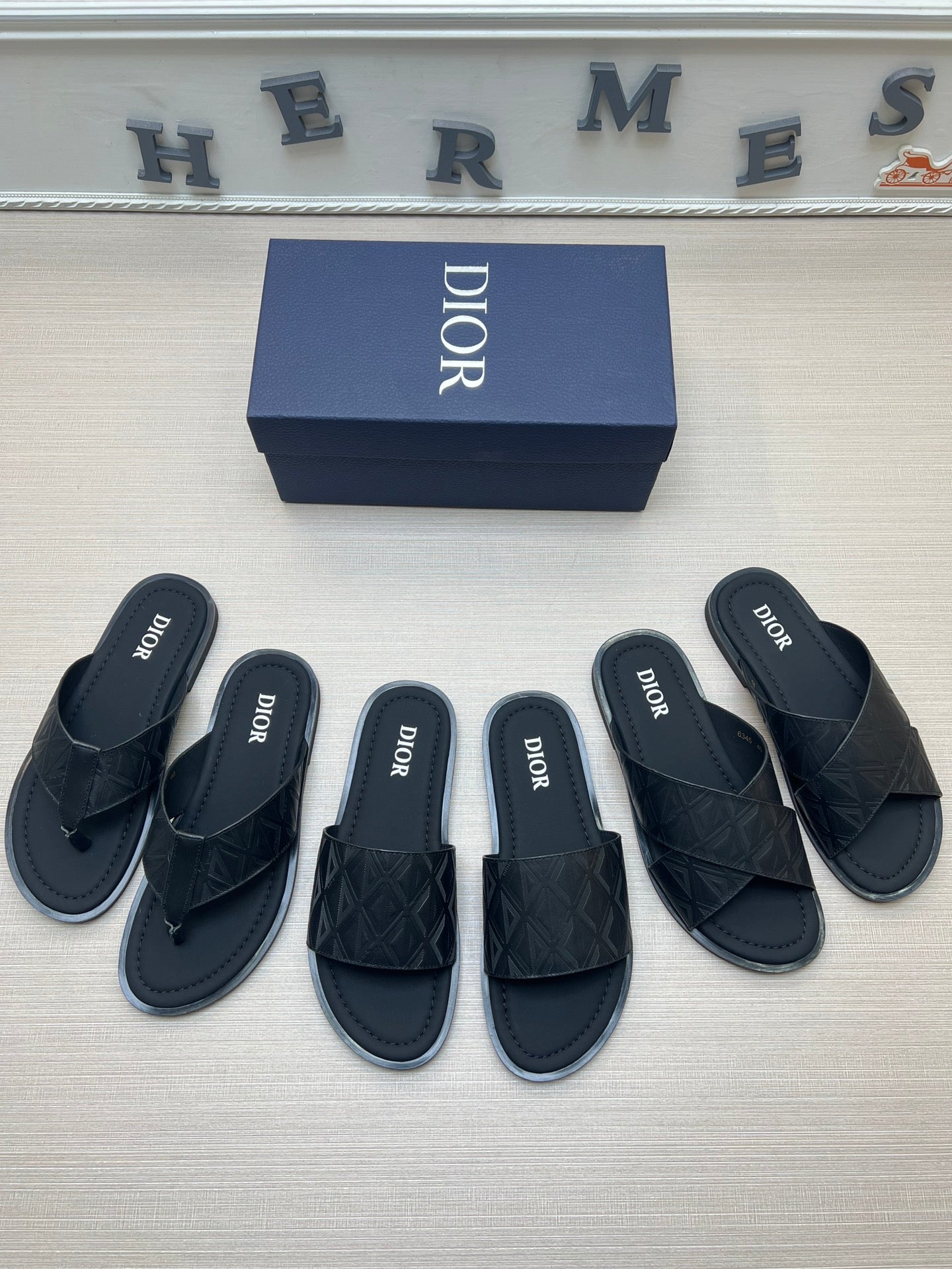 54D78ZDE Stylish slippers