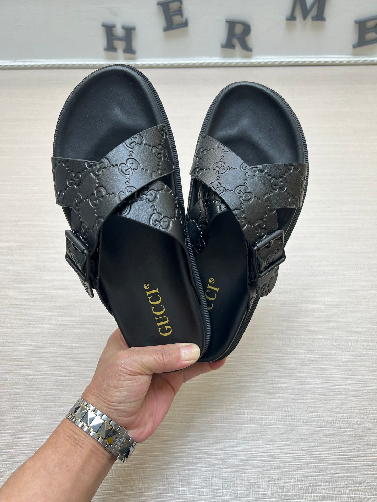 54B91ZDE Stylish slippers