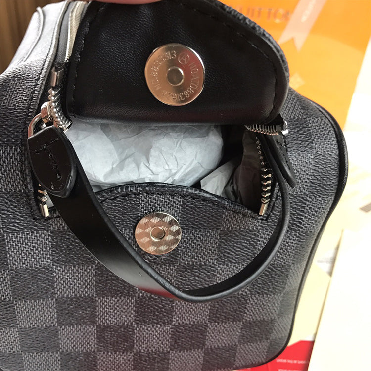 1E870BDE Stylish leather bag