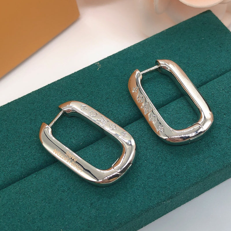 3E107EDE Stylish Earrings