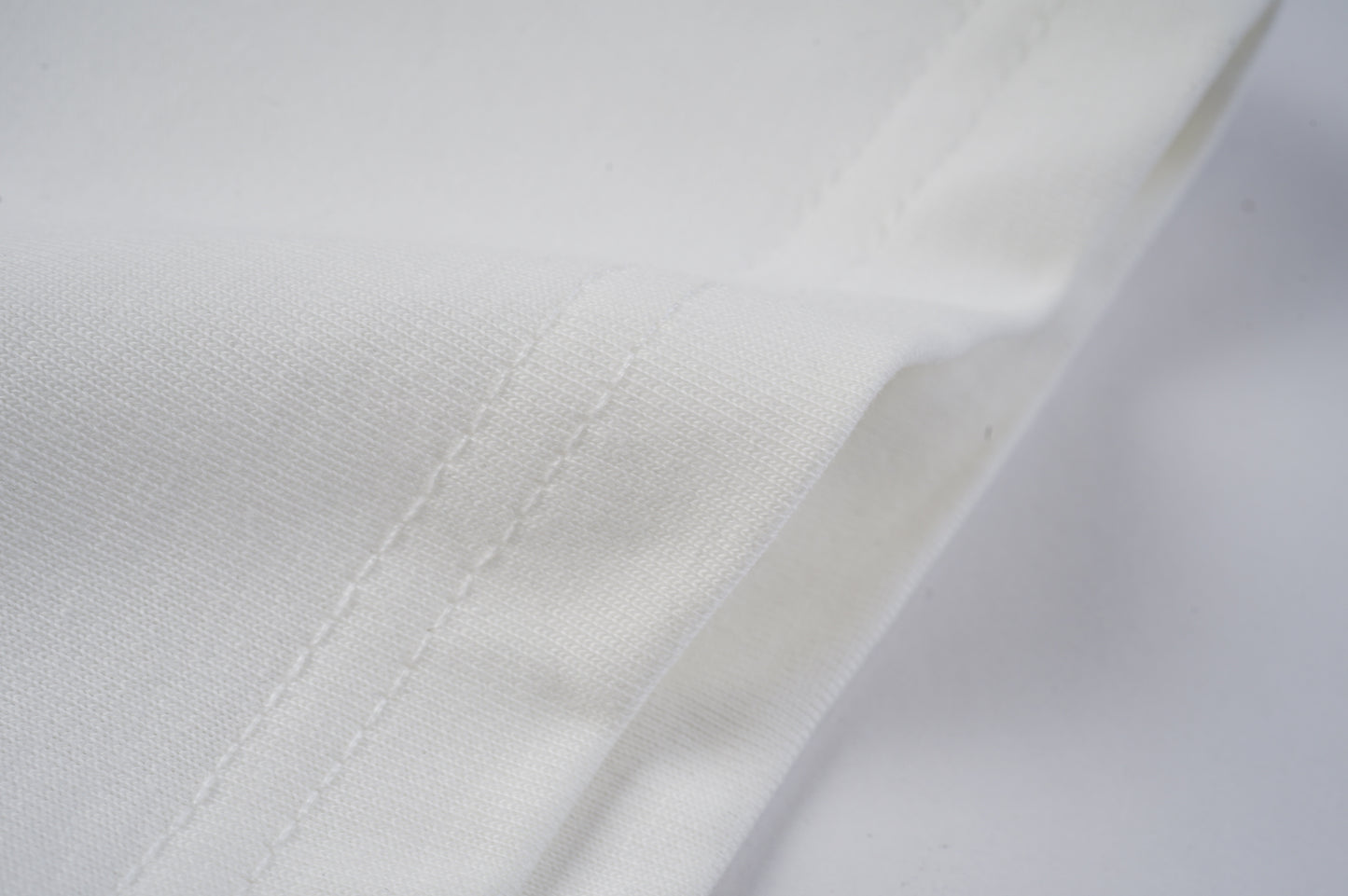1ZQ600UDE Stylish T-shirts