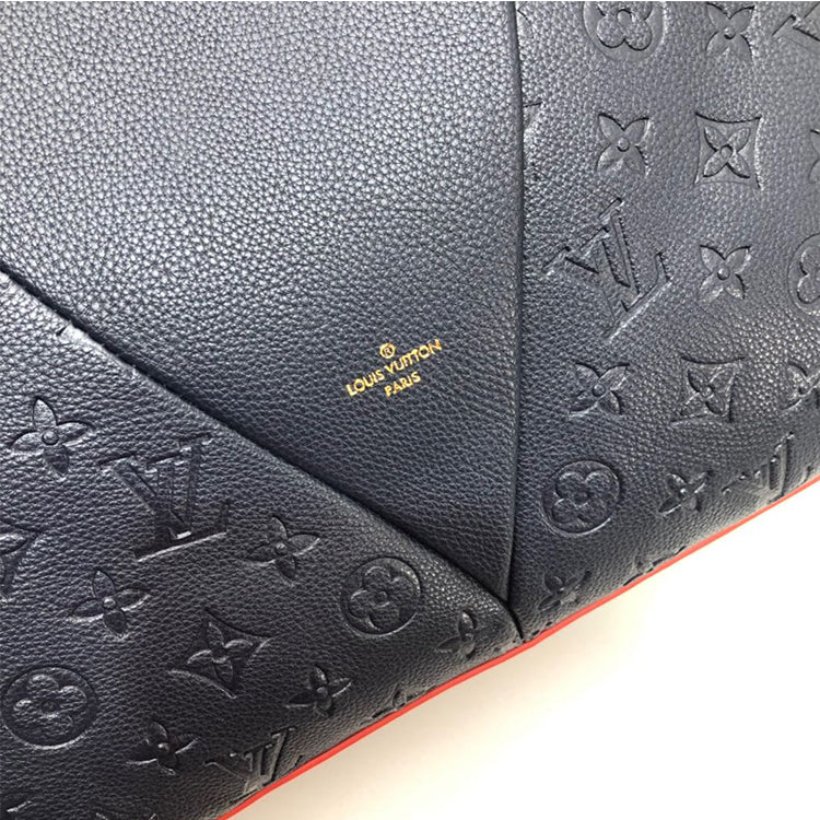 AE18BDE Stylish leather bag