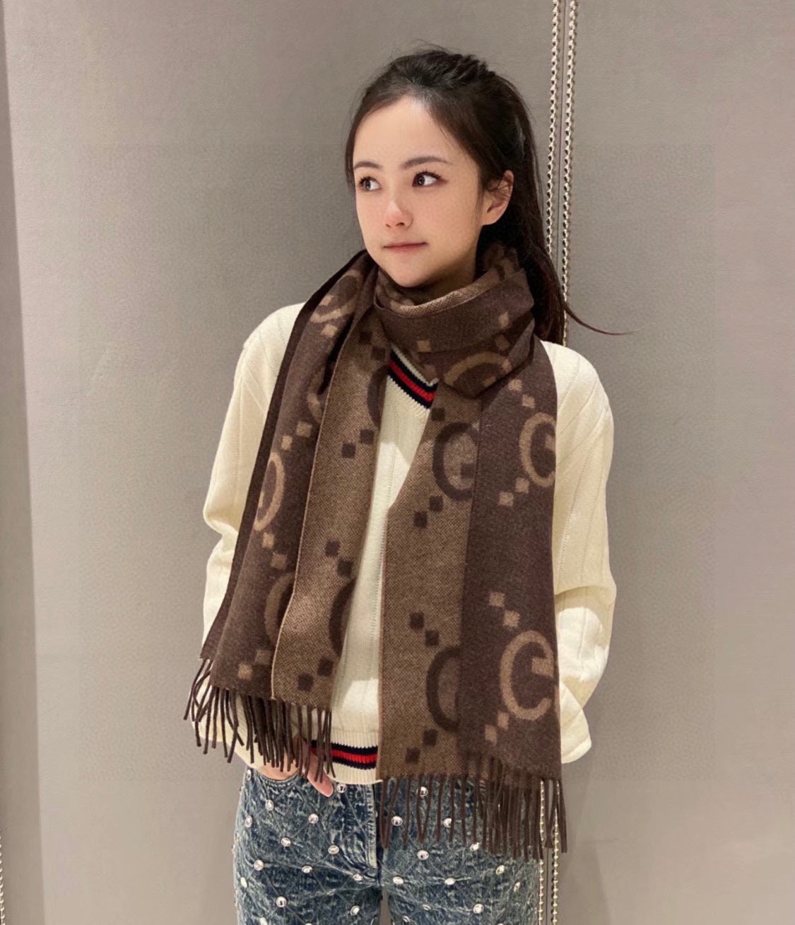 175RB28WDE Stylish Winter Scarves